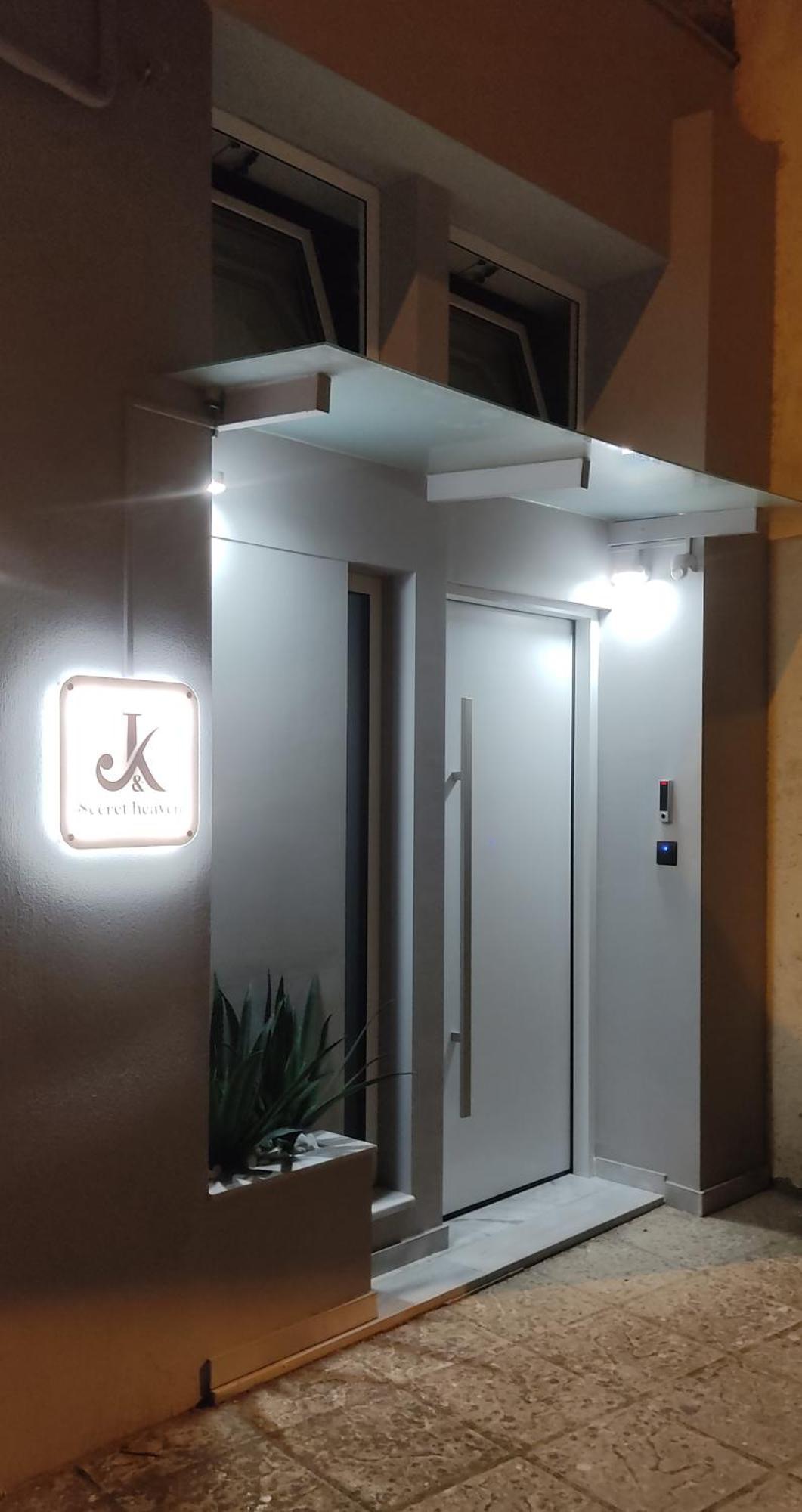 Secret Heaven Jk Apartment อิโออันนินา ภายนอก รูปภาพ